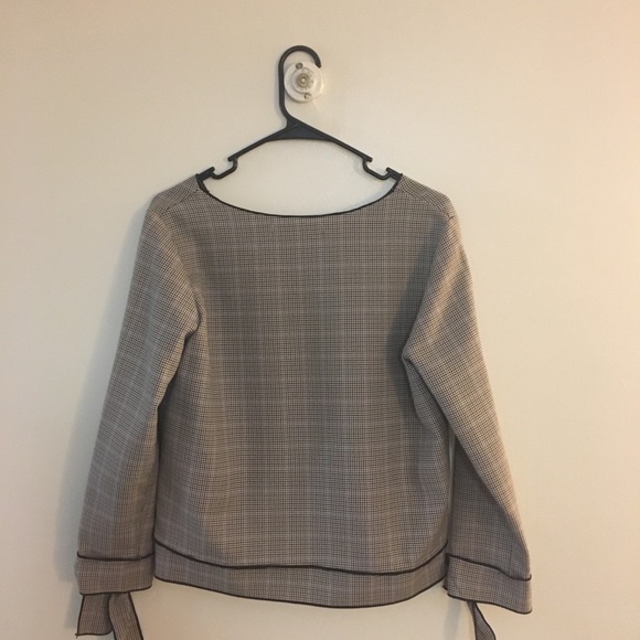 Zara blouse with bows - Picture 2 of 2